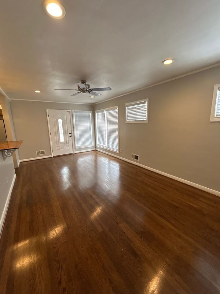 3127 Oliver Rd Ne - Photo 6 of 22