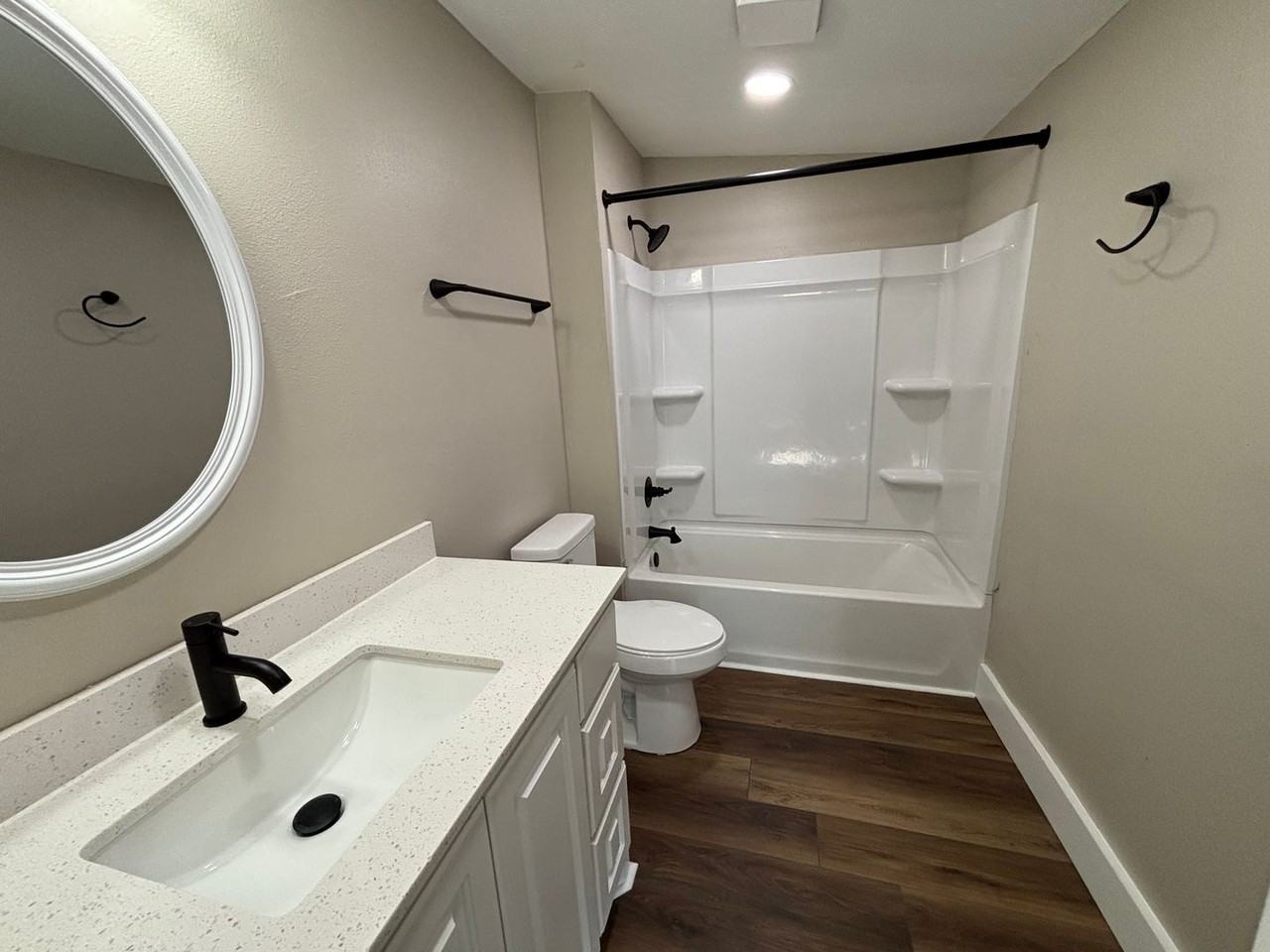 703 Nw 1st St - Photo 5 of 12