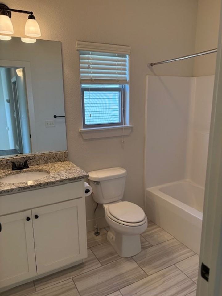 3104 Sw Riverstone Ave - Photo 7 of 15