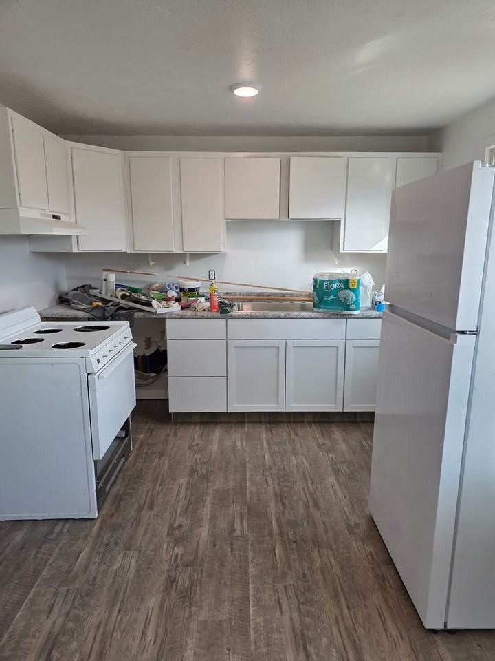 508 Maple St - Photo 2 of 5