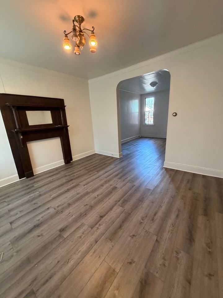 247 N Sherman St - Photo 2 of 15