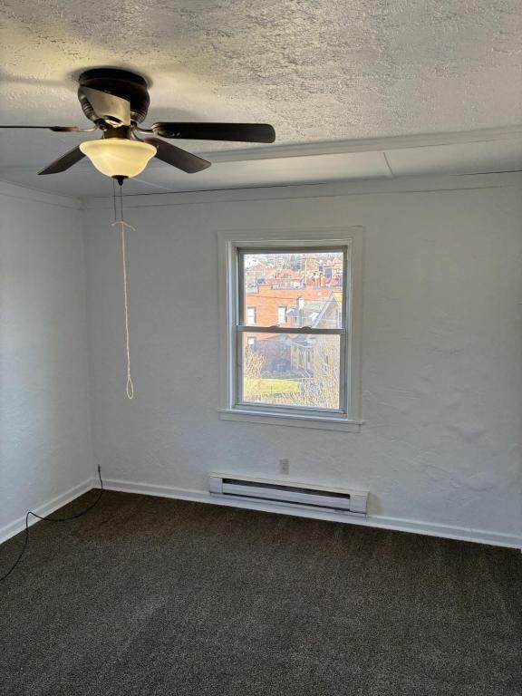 114 Singer Ave - Photo 3 of 9