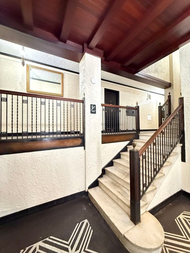 The Hickox Collection - Photo 2 of 19