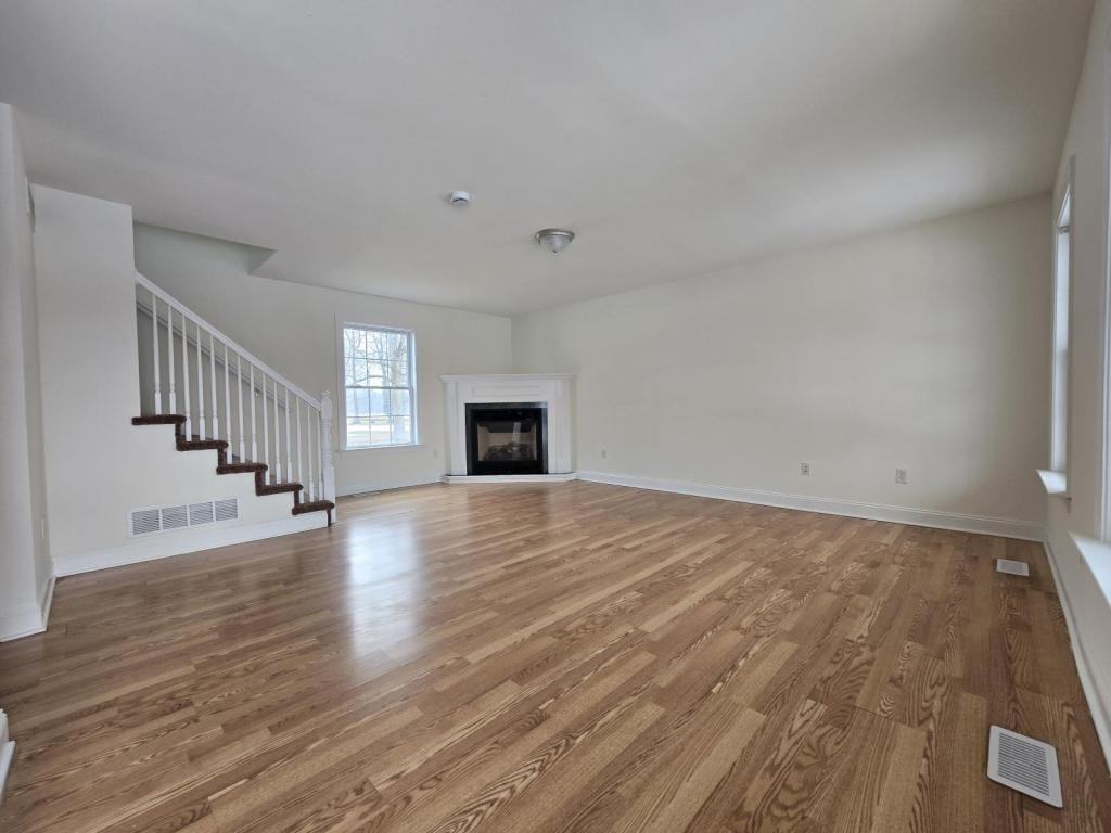 271 Ashton Ct - Photo 2 of 50
