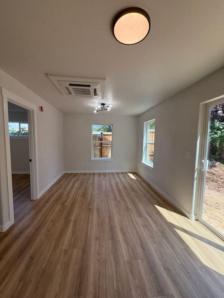 1180 Woodrow Ln - Photo 4 of 13