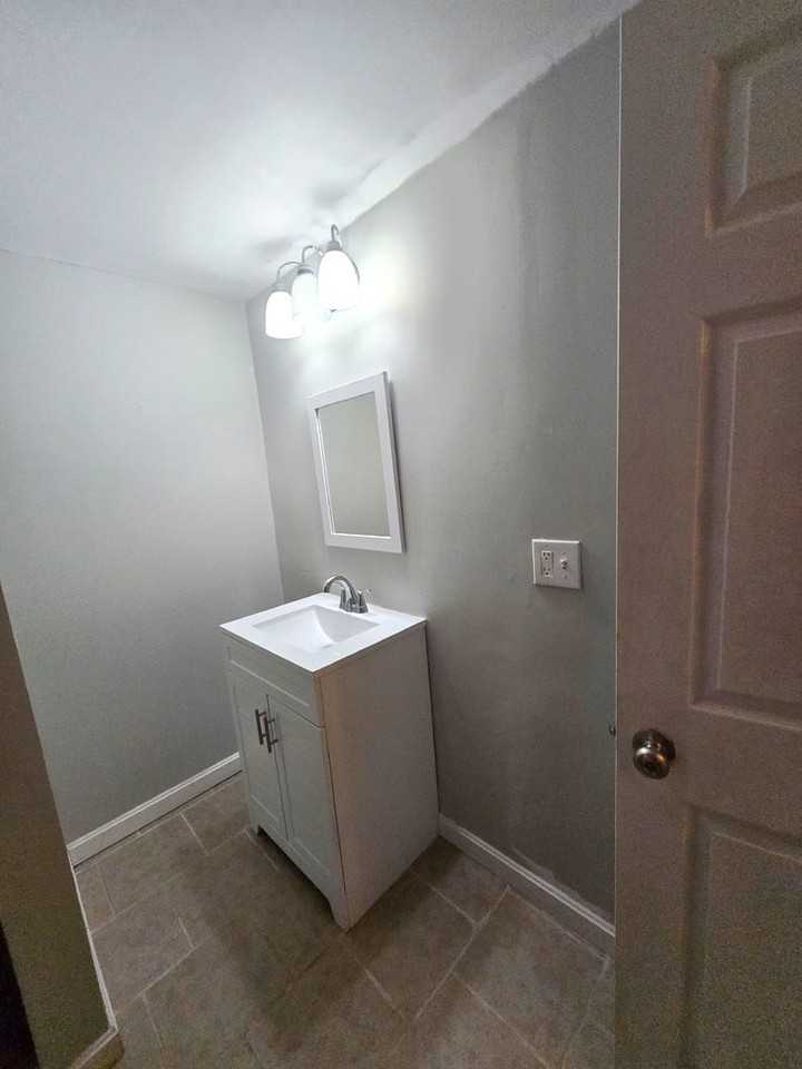 98 Bradley St - Photo 7 of 22