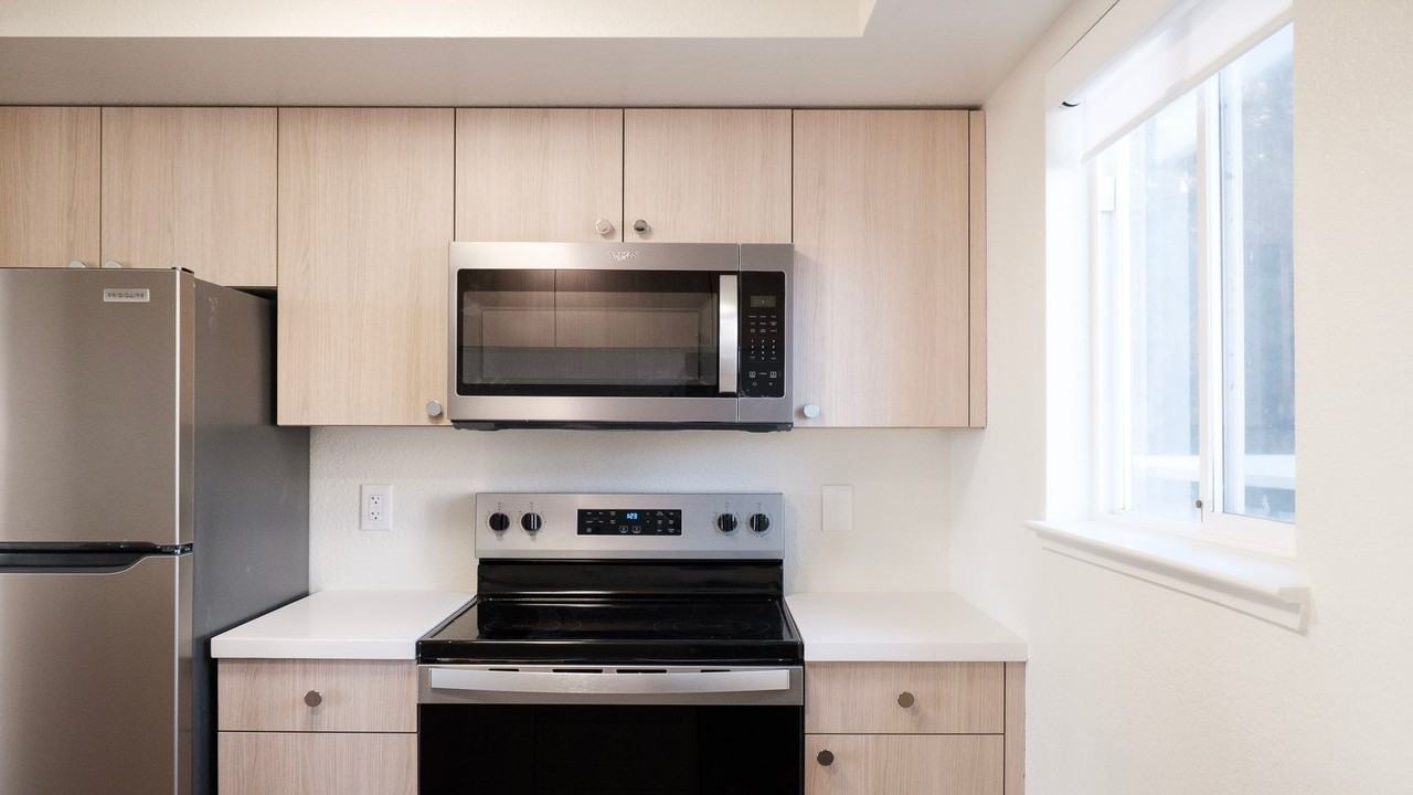 1225 N. McCarran Blvd Bldg 1 - Photo 2 of 3