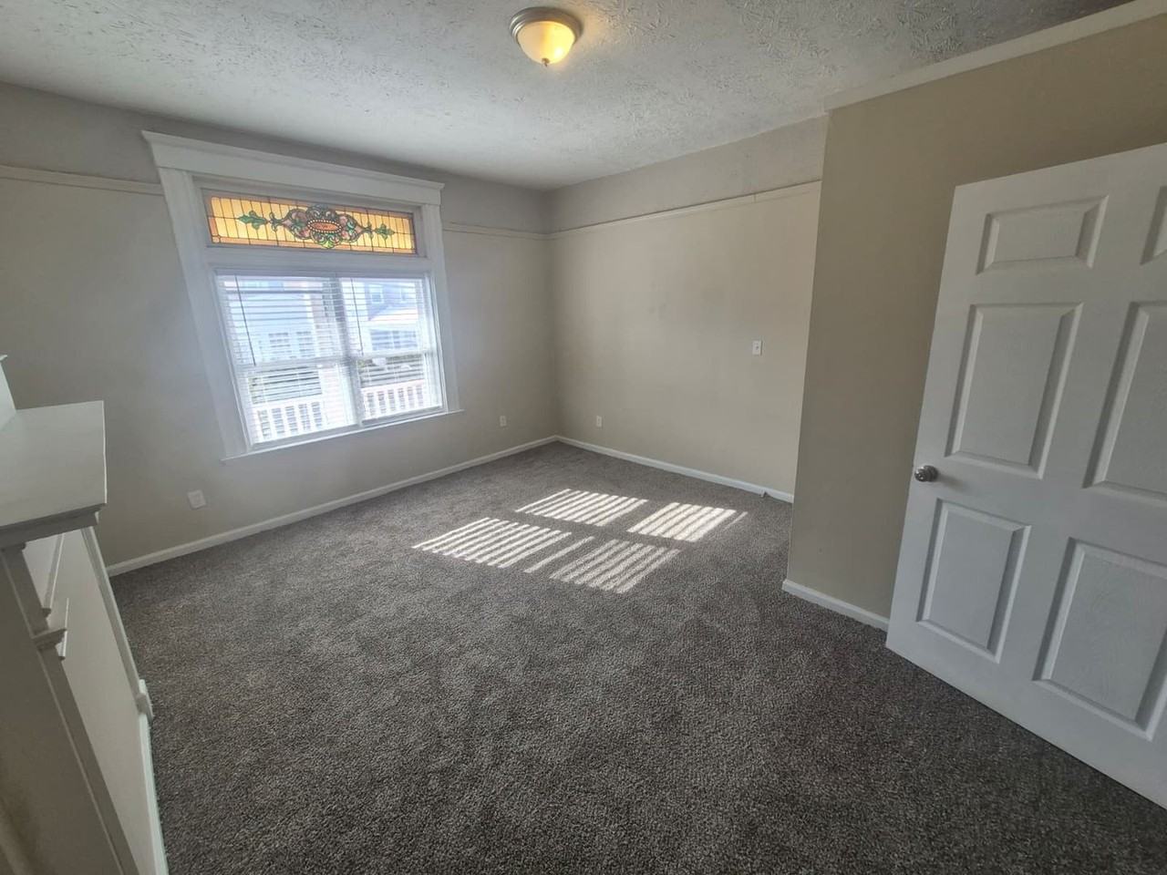 132 Evergreen Ave - Photo 3 of 33