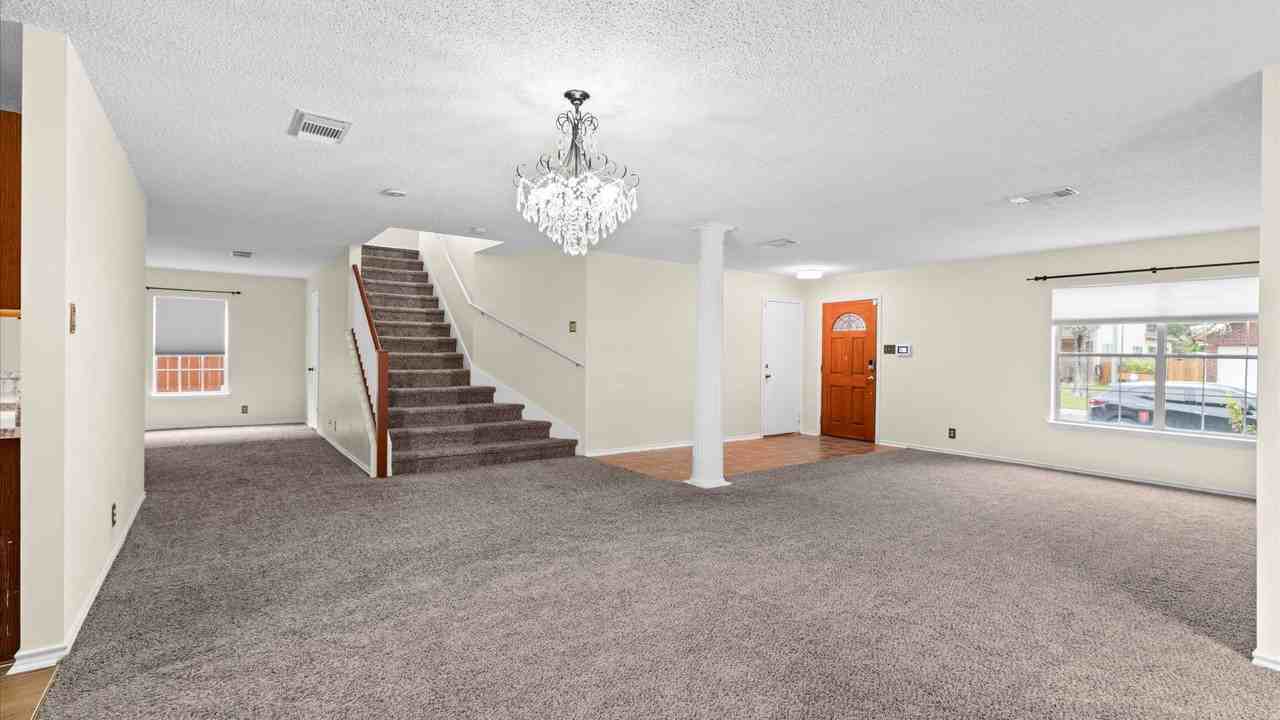 10515 Westfield Pl - Photo 3 of 26