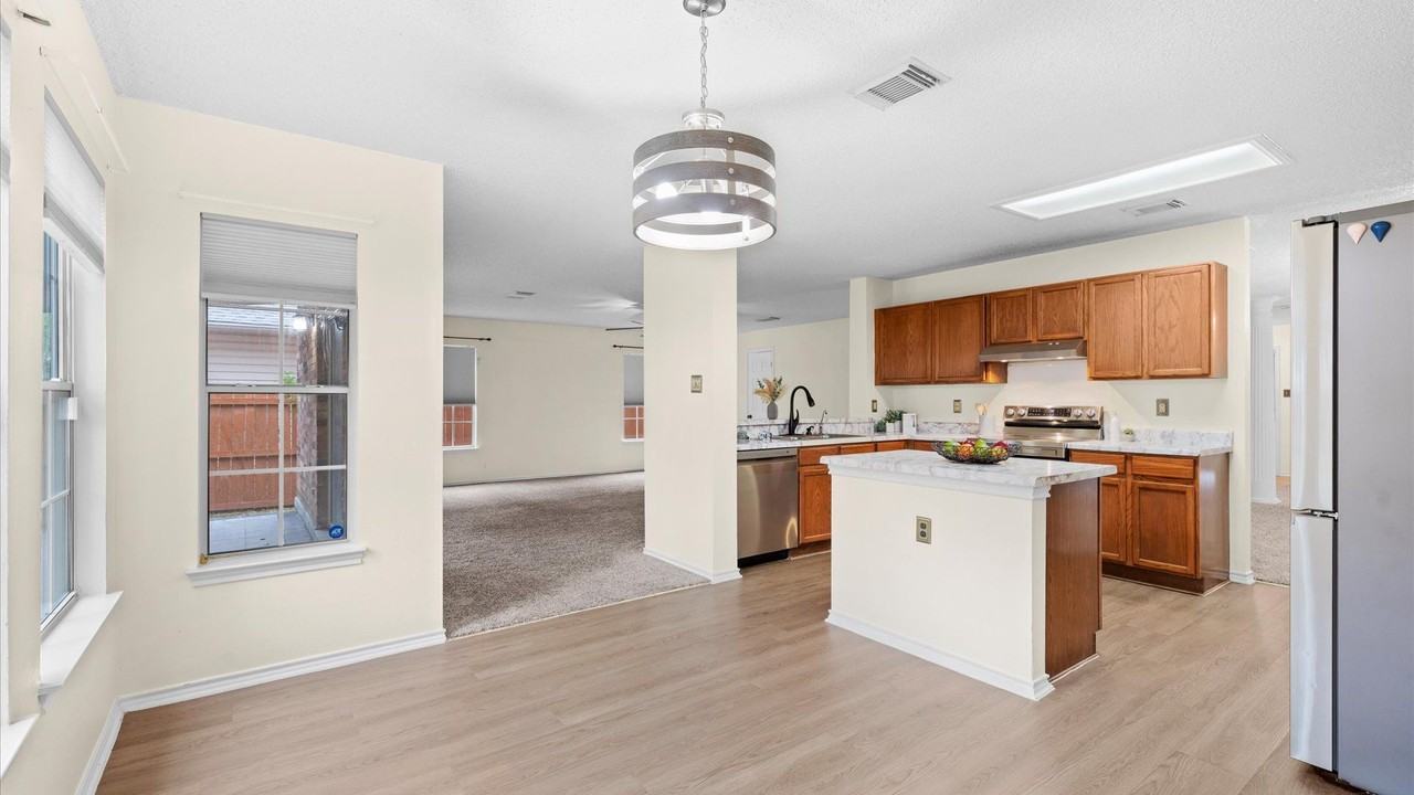 10515 Westfield Pl - Photo 5 of 26