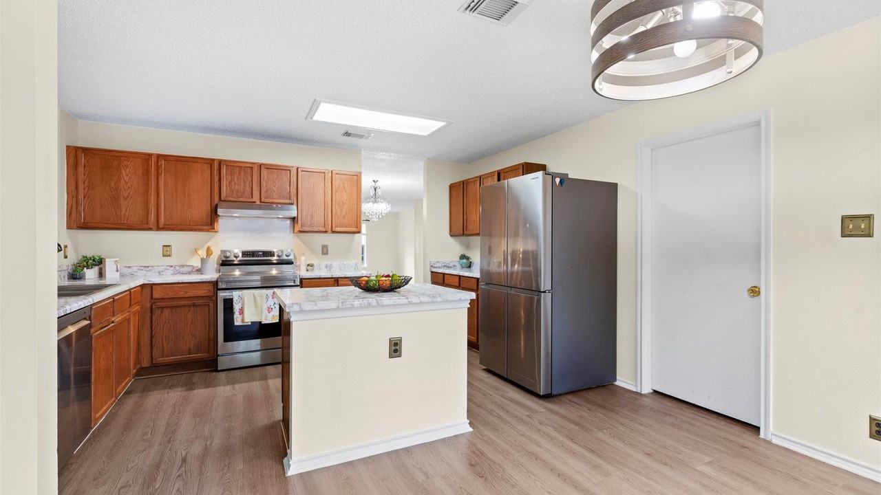 10515 Westfield Pl - Photo 6 of 26