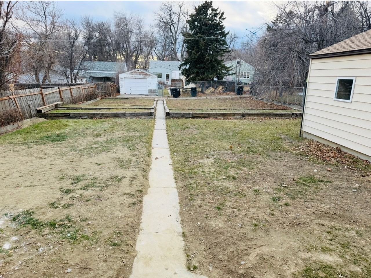 Freshly Remodeled with Free Shared Laundry - Photo 4 of 5