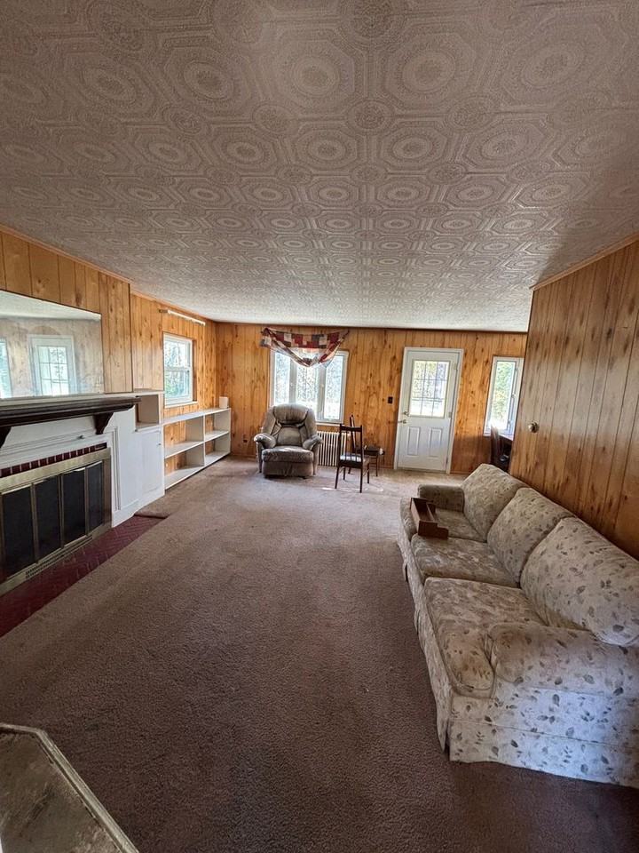 216 Leon St - Photo 5 of 20