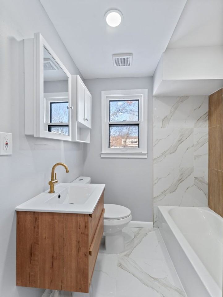 326 Driscoll Ave - Photo 2 of 15