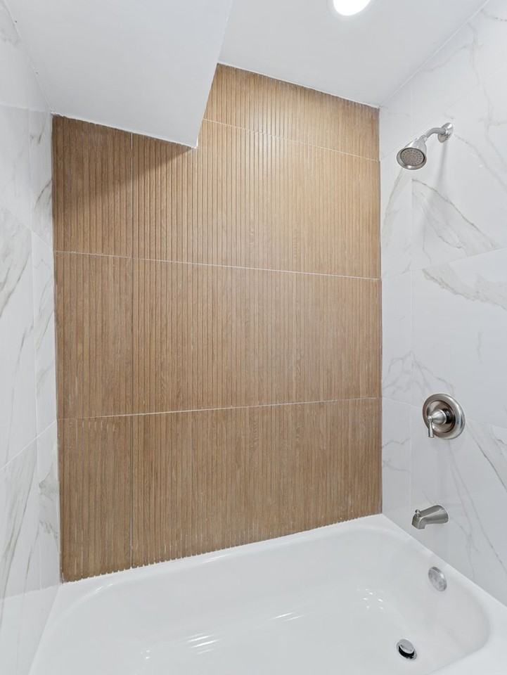 326 Driscoll Ave - Photo 3 of 15