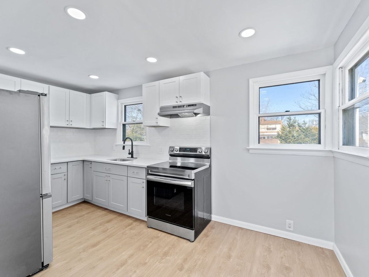 326 Driscoll Ave - Photo 6 of 15