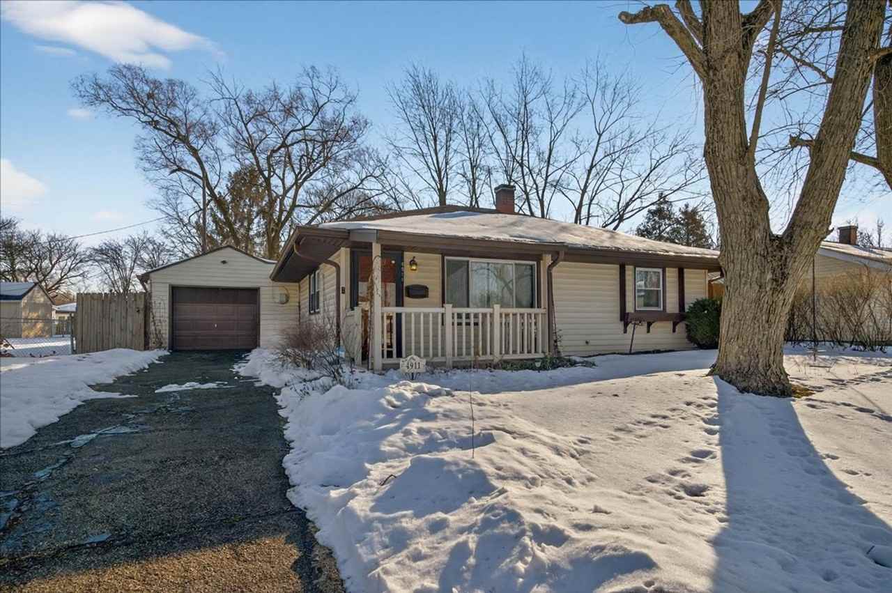 4911 Barlow Dr - Photo 2 of 15