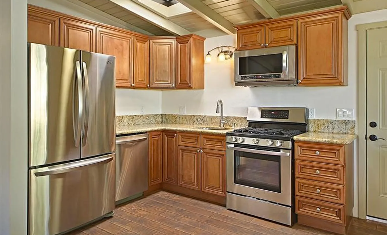 1314 Colgate Dr - Photo 5 of 13