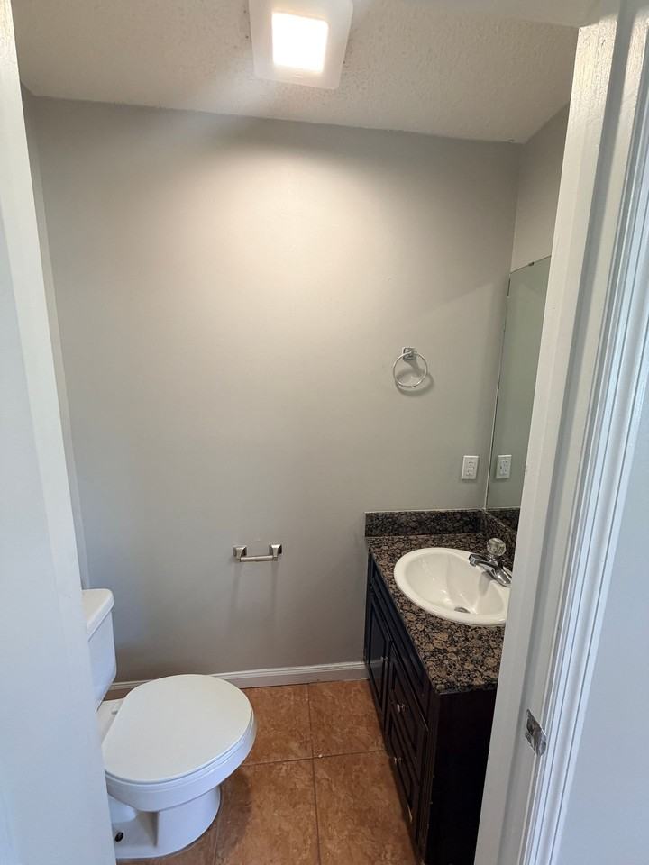 1531 1531 Woodard St. * - 369 - C3 #C3 - Photo 3 of 20