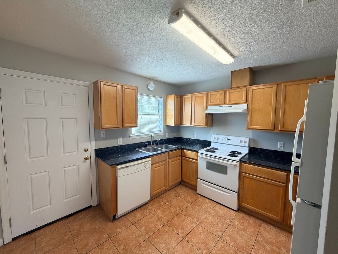 1531 1531 Woodard St. * - 369 - C3 #C3 - Photo 4 of 20