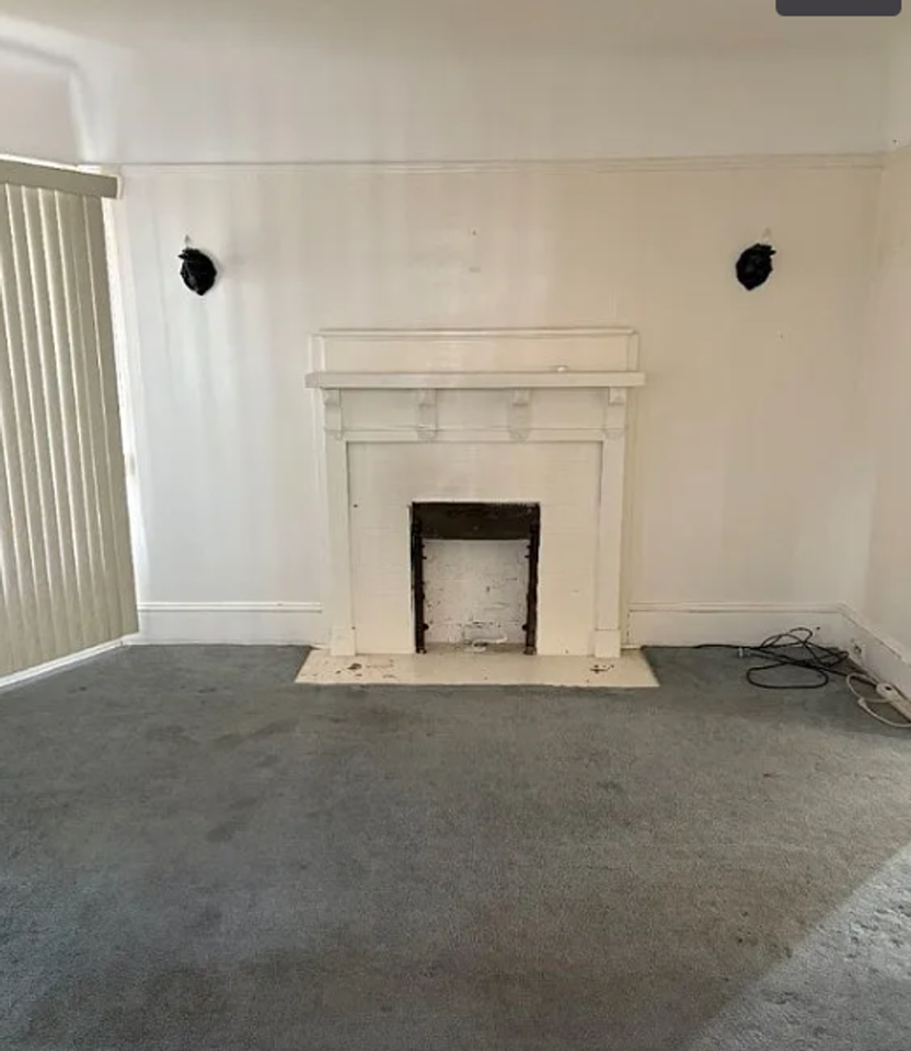 10814 Hull Ave - Photo 3 of 8