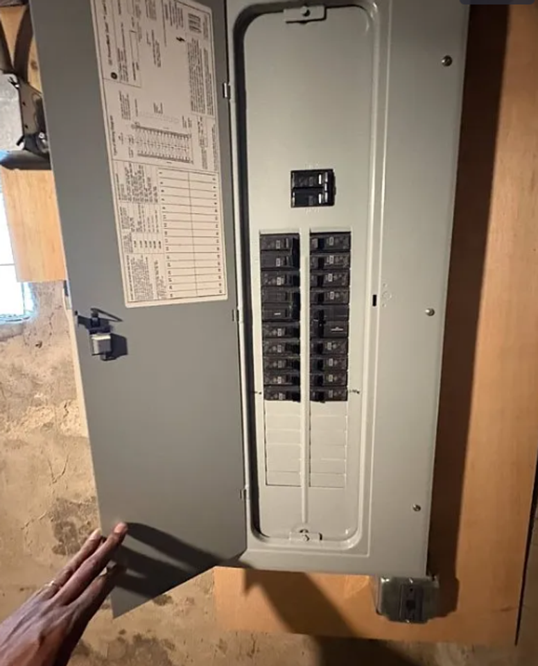 10814 Hull Ave - Photo 7 of 8