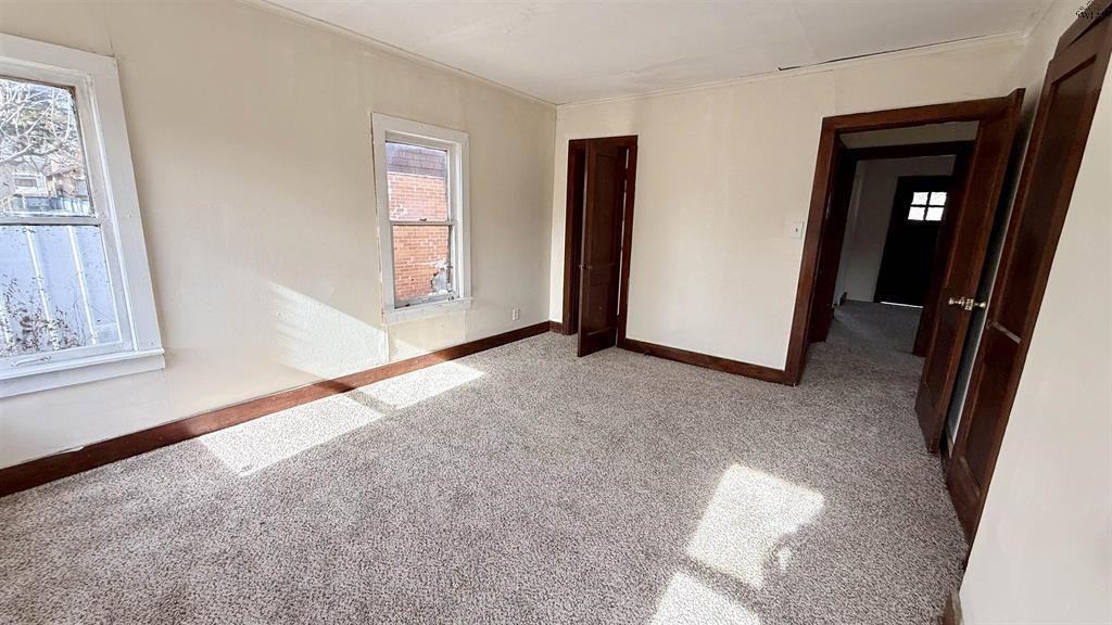 2215 Roberts Ave - Photo 6 of 12