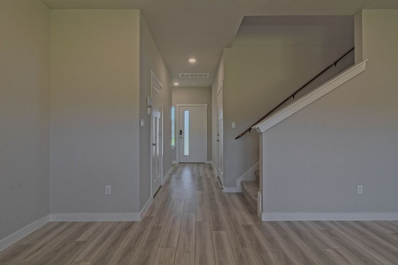 Coda Xing - Photo 4 of 35