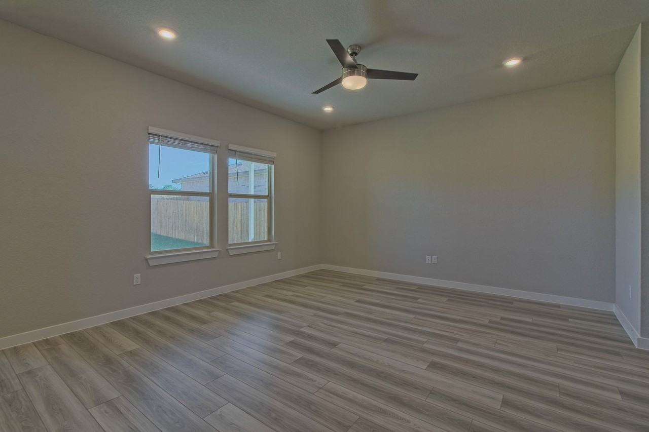 Coda Xing - Photo 7 of 35