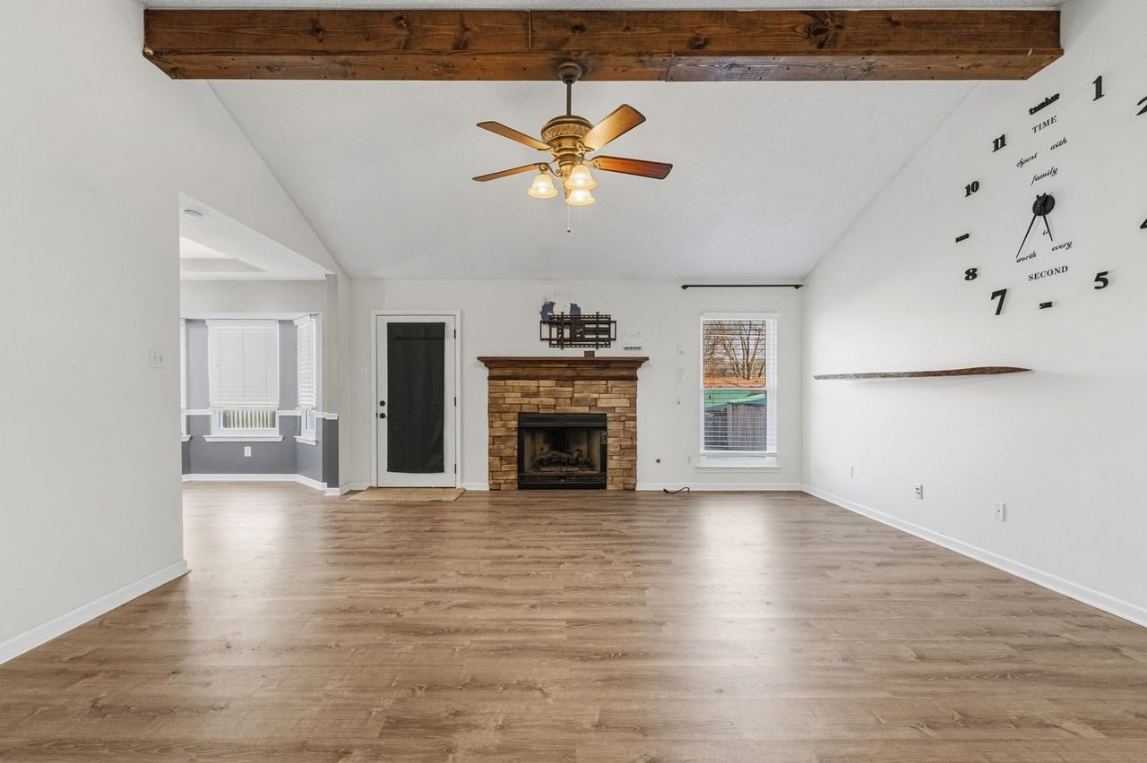 26 Pamela Ln - Photo 2 of 32