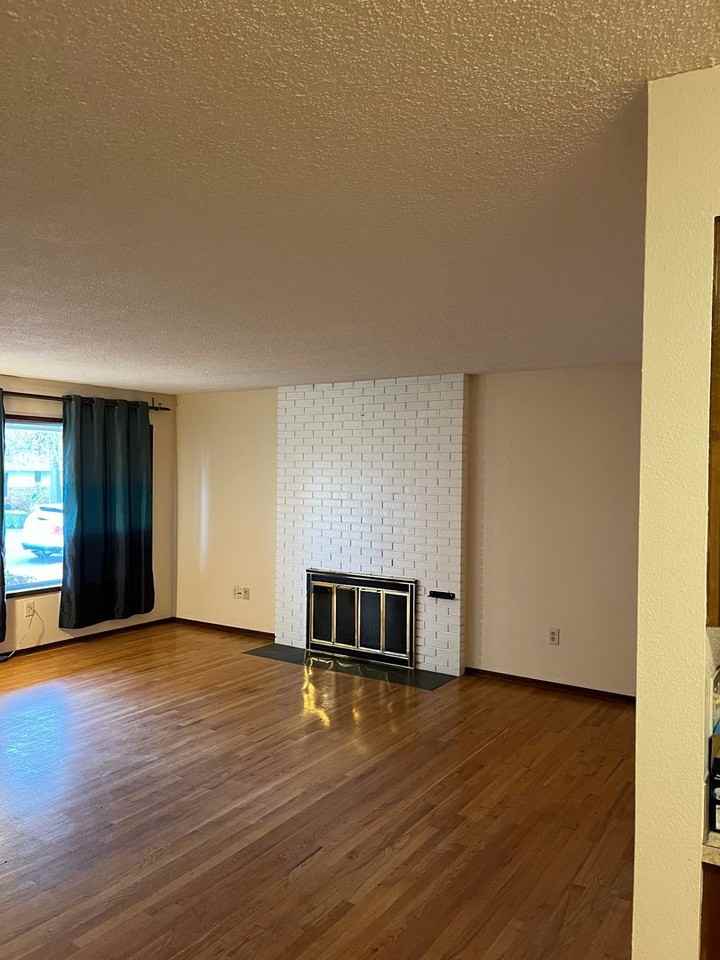 1113 Missoula Ave - Photo 5 of 31