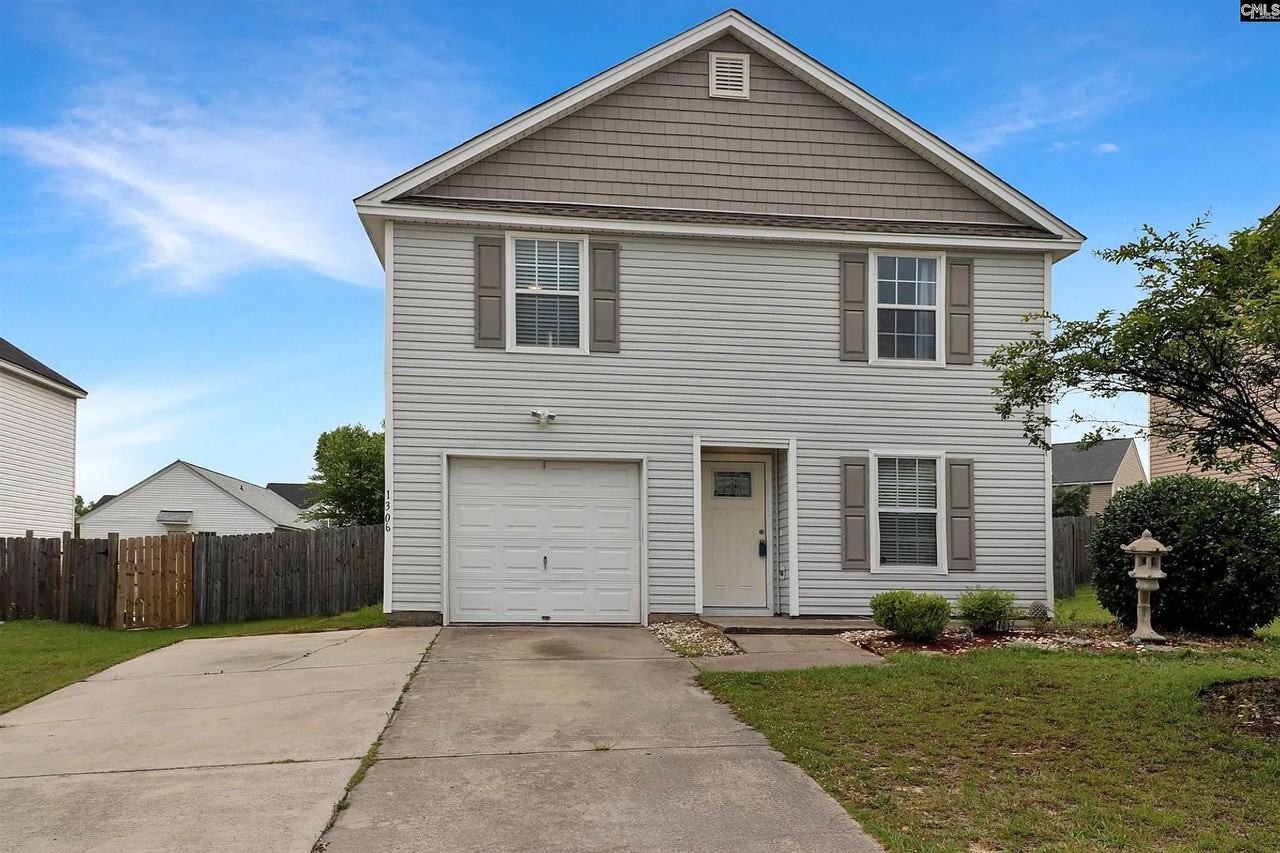 1306 Waverly Place Dr - Photo 3 of 25