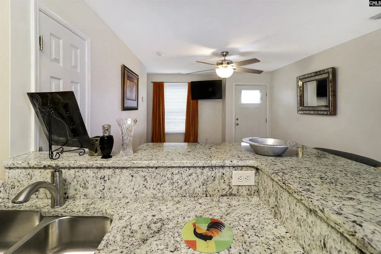 1306 Waverly Place Dr - Photo 7 of 25