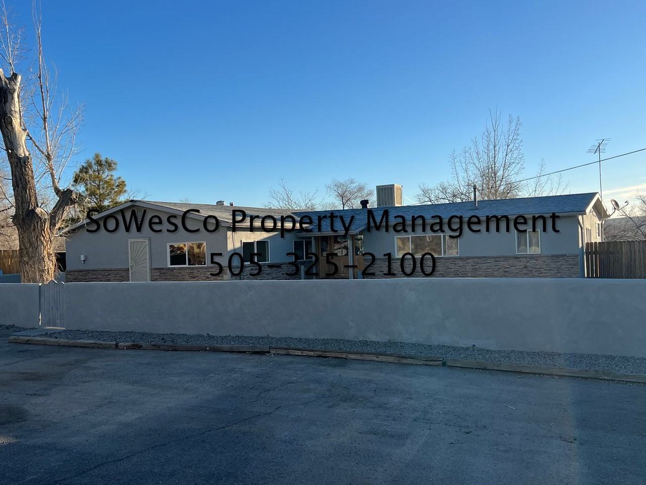 4206 Rowe Ave - Photo 2 of 28