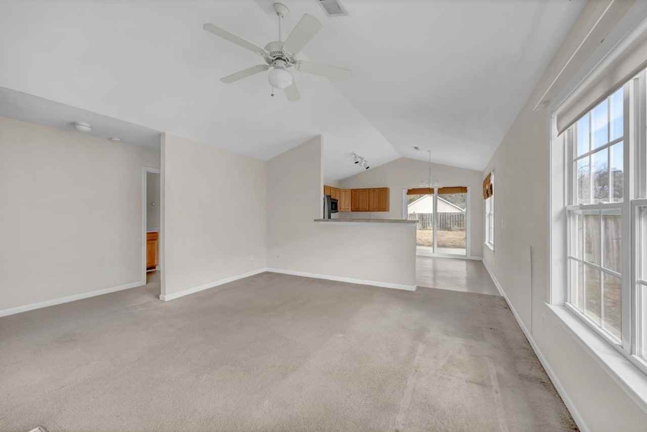 2029 Jackson St - Photo 6 of 31