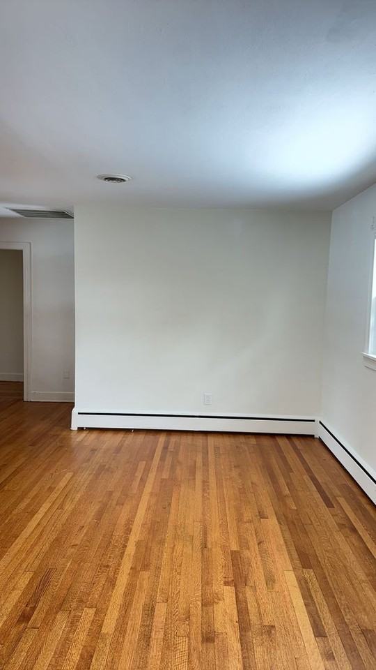 609 Marshall St - Photo 6 of 22