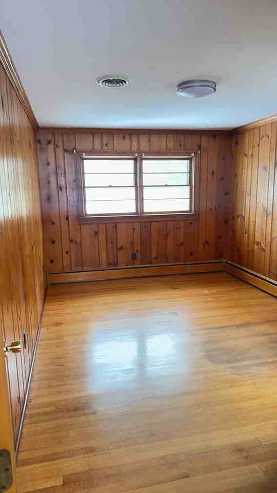 609 Marshall St - Photo 7 of 22