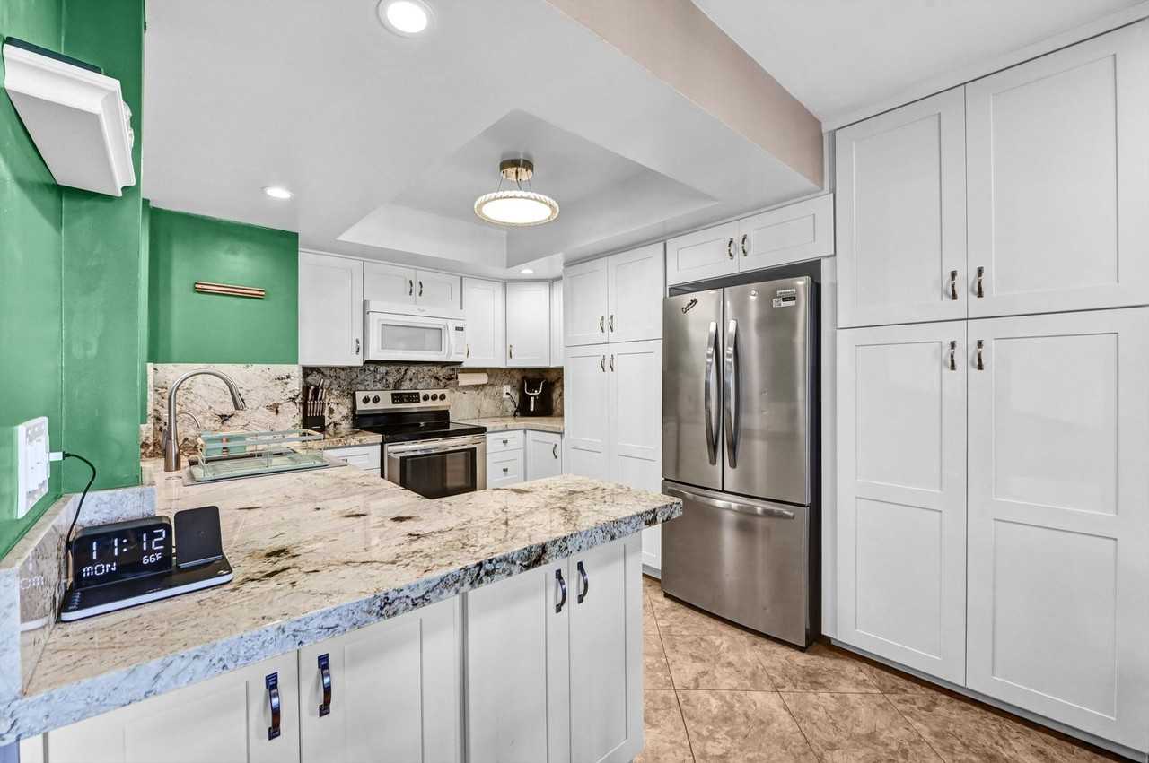 760 Silver Dr - Photo 2 of 22