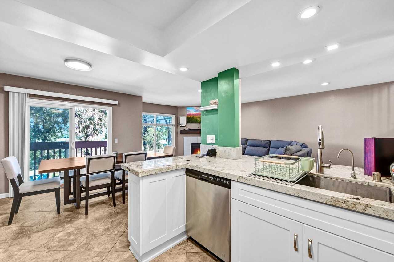 760 Silver Dr - Photo 3 of 22