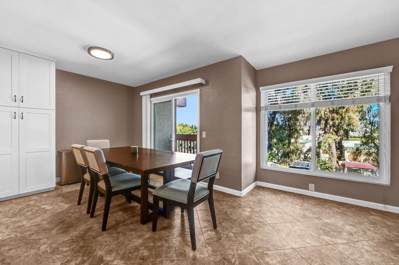 760 Silver Dr - Photo 5 of 22