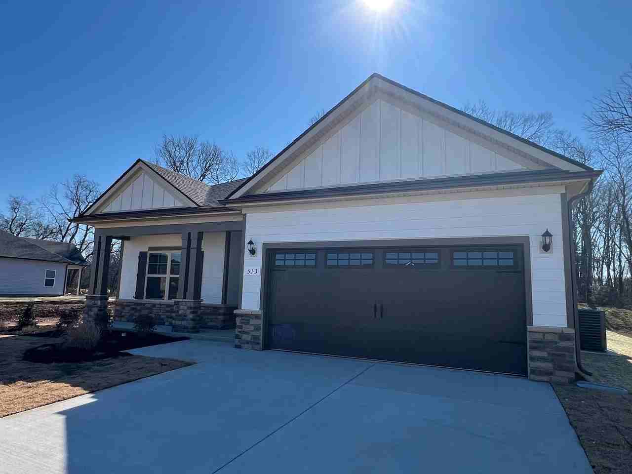 513 Crimper Ln - Photo 2 of 26