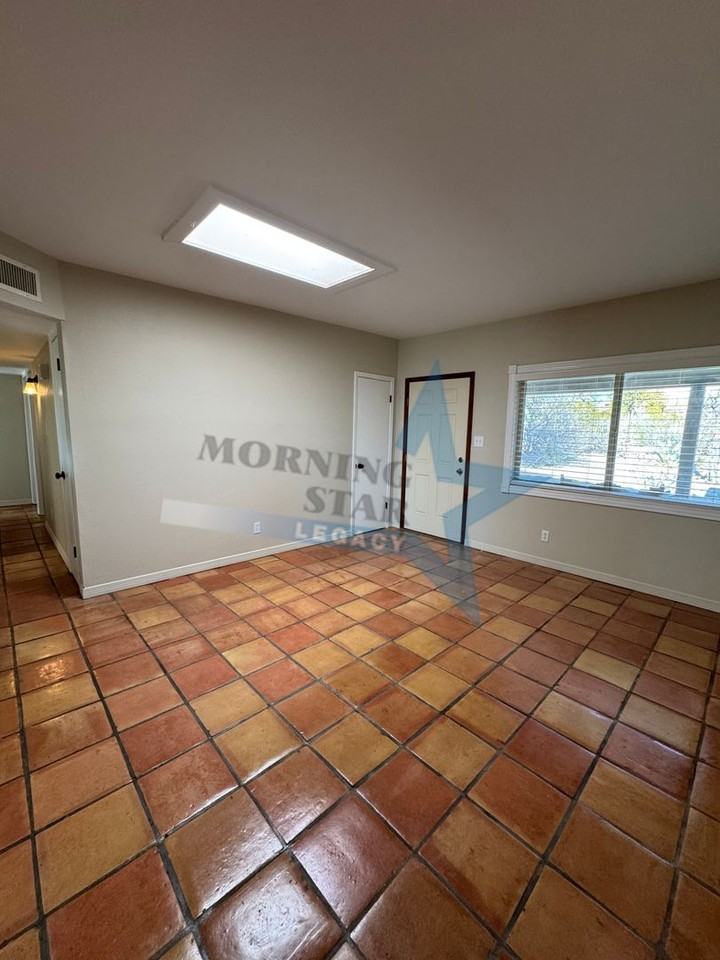 2321 Webb Rd - Photo 4 of 28