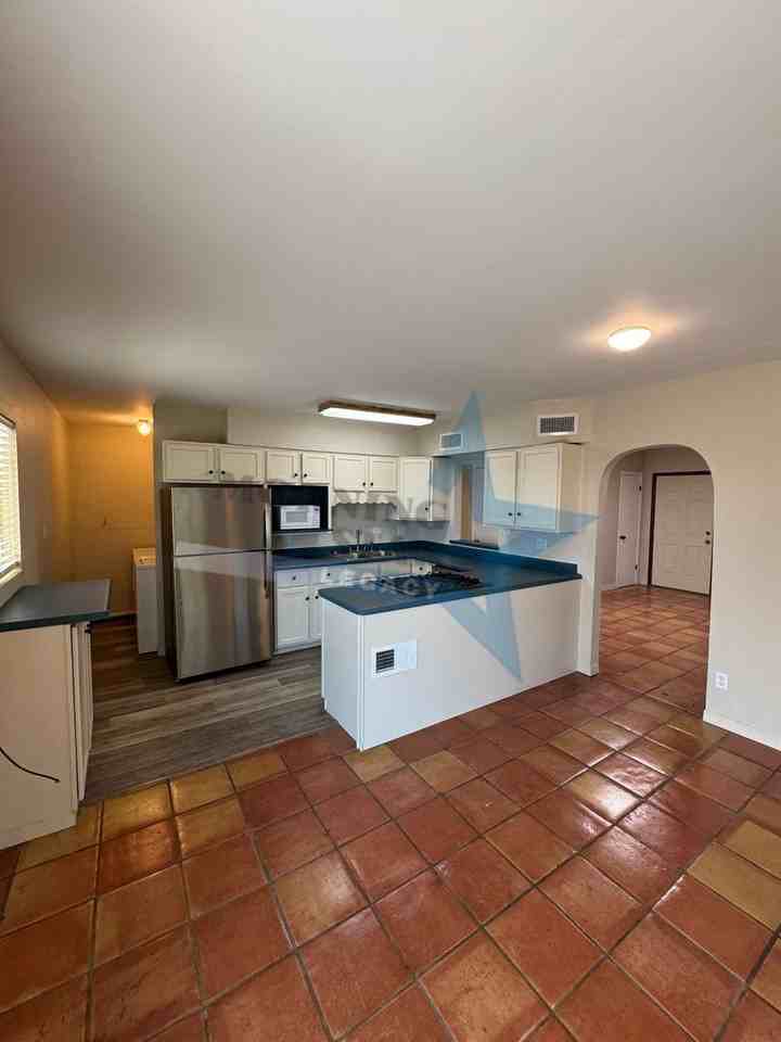 2321 Webb Rd - Photo 7 of 28