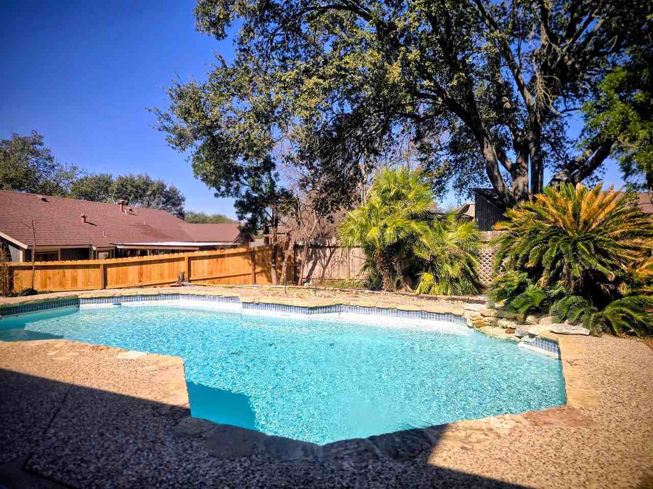 6321 Bowman Rdg - Photo 2 of 29