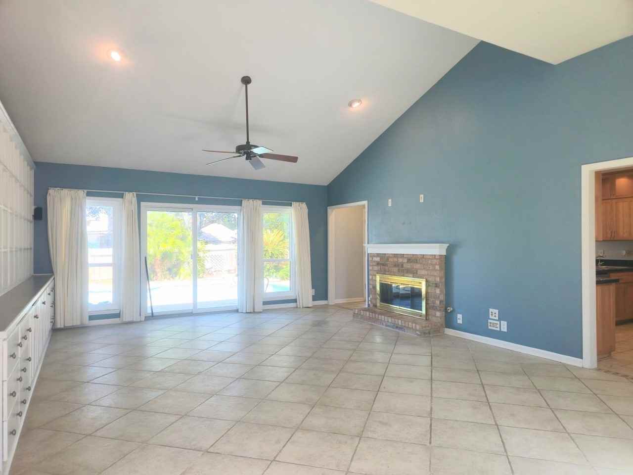 6321 Bowman Rdg - Photo 5 of 29