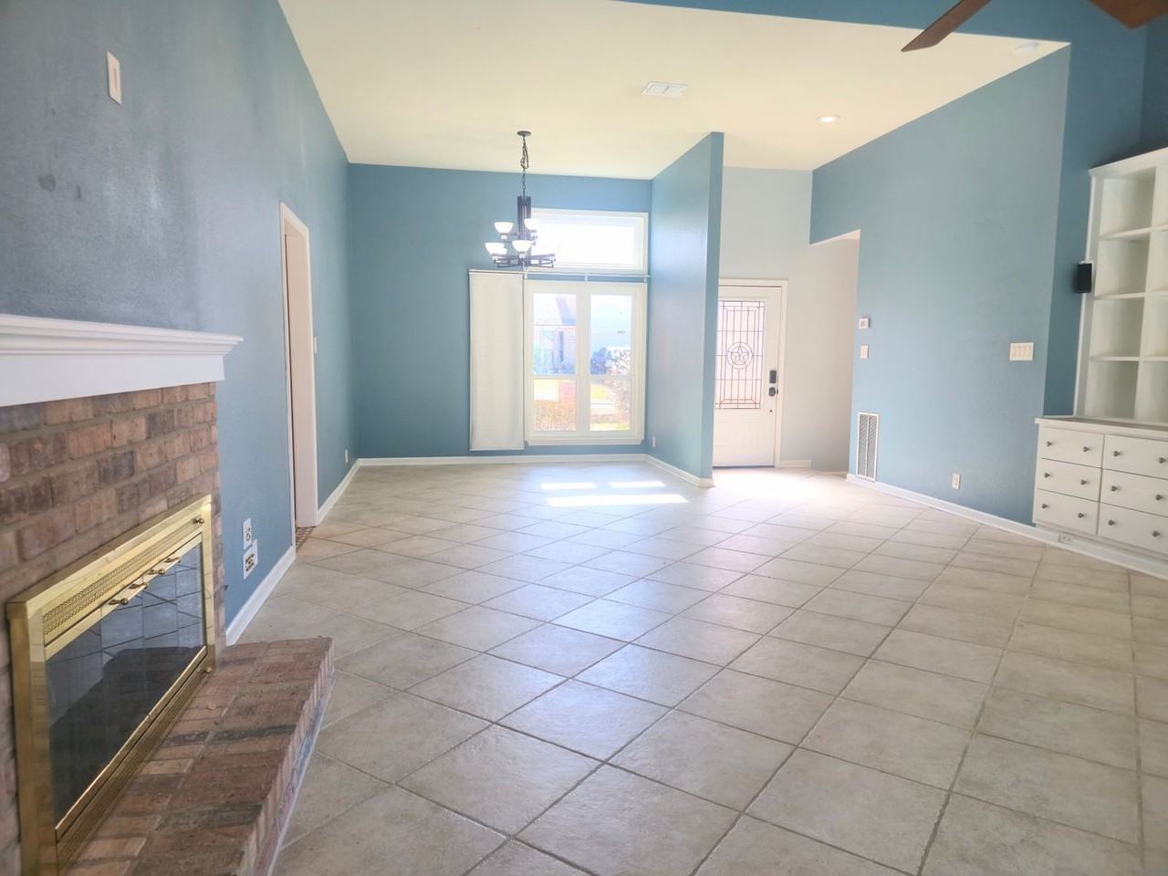 6321 Bowman Rdg - Photo 7 of 29