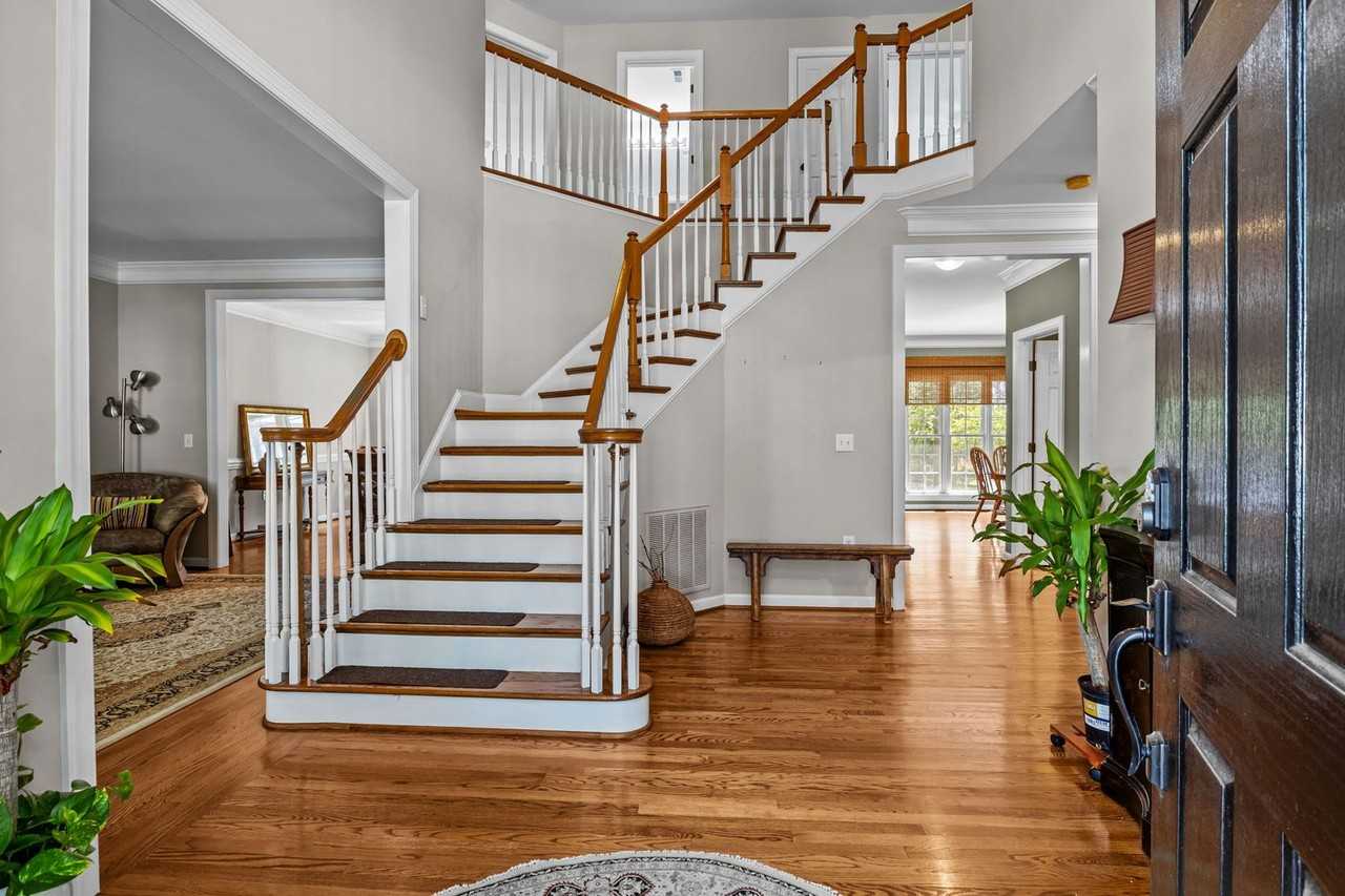 12428 Willingdon Rd - Photo 2 of 31