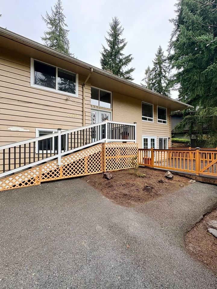 20031 6th Ave Ne - Photo 2 of 37