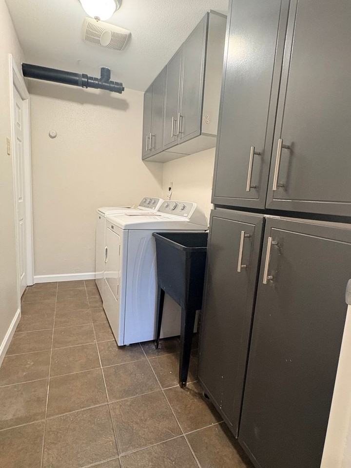 20031 6th Ave Ne - Photo 7 of 37