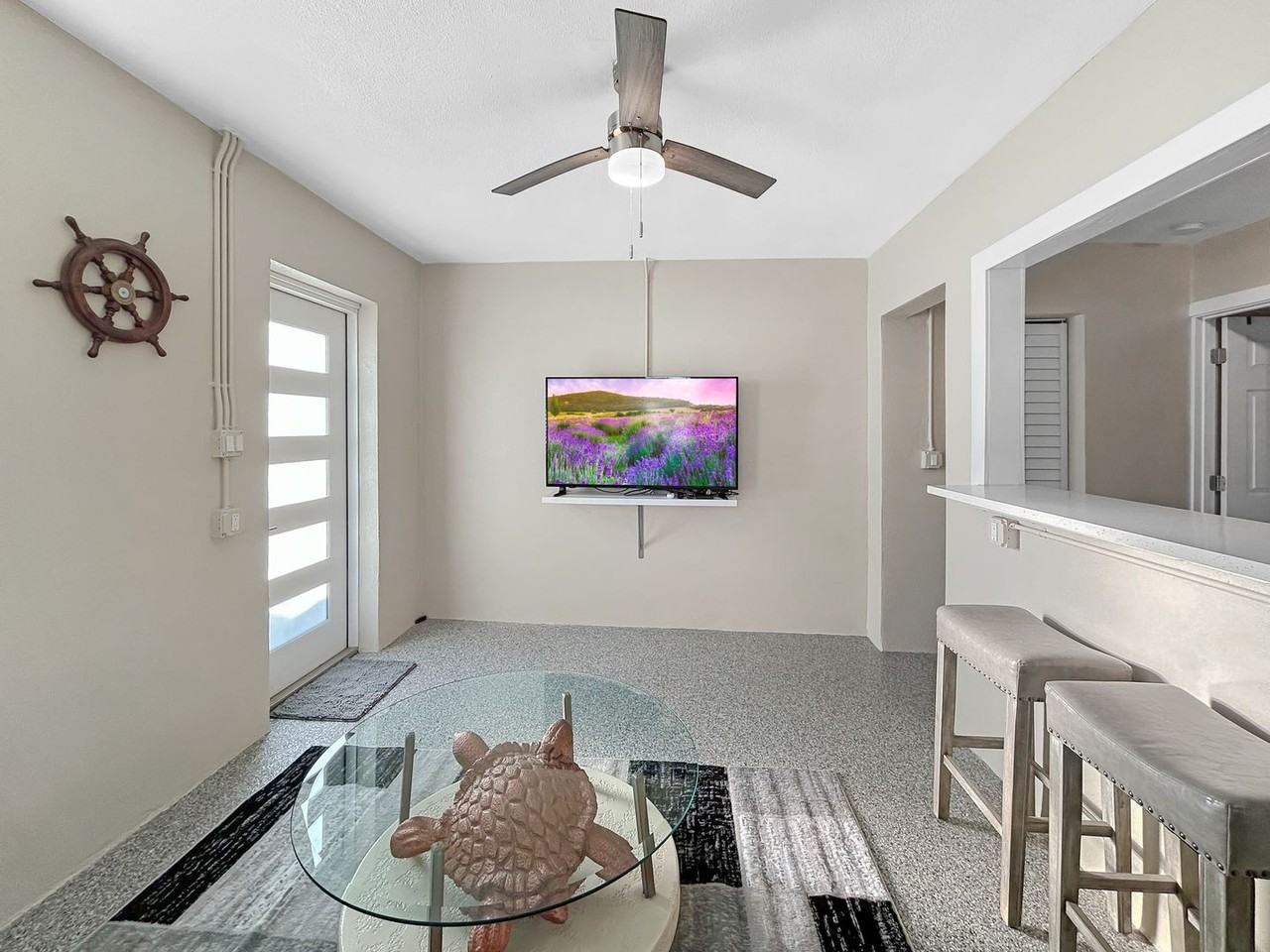 14135 Palm St - Photo 6 of 17